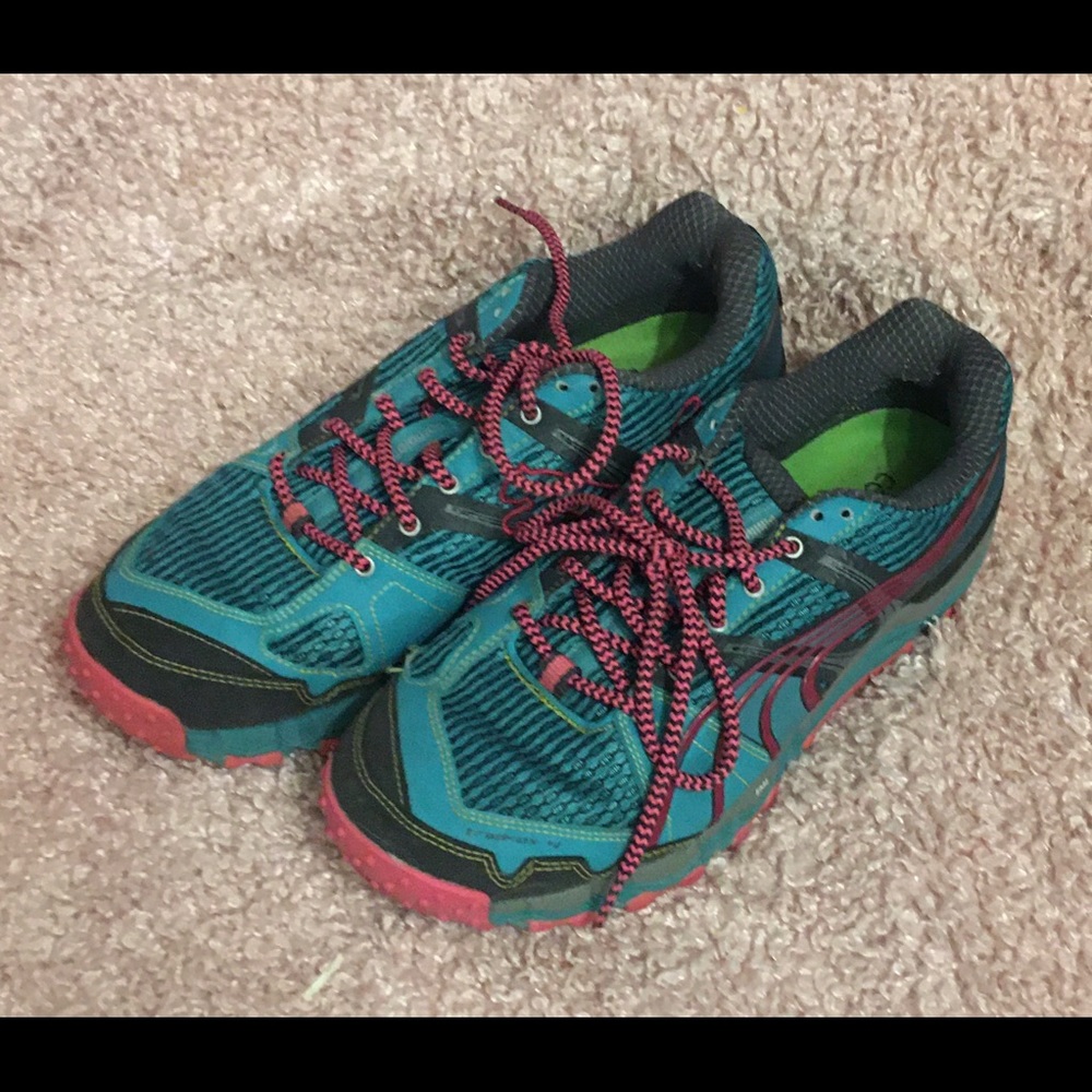 Puma turquoise & pink athletic shoes. 10. Exc.